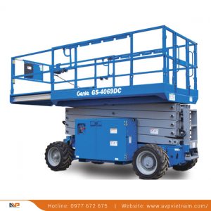 Xe nâng người làm việc trên cao 14 mết