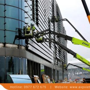 Xe nâng người làm việc ở trên cao 34 mét